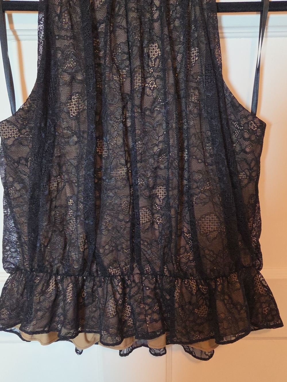 Veronica Beard Kailani Cross-Front Peplum Lace Top in Black With Nude Lining 8 - Picture 12 of 13